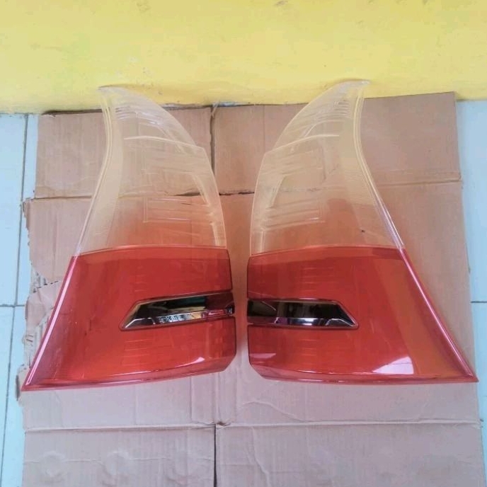 MIKA LAMPU STOPLAMP AVANZA VELOZ 2019 - 2022 STOPLAMP LAMPU BELAKANG AVANZA VELOZ ORIGINAL
