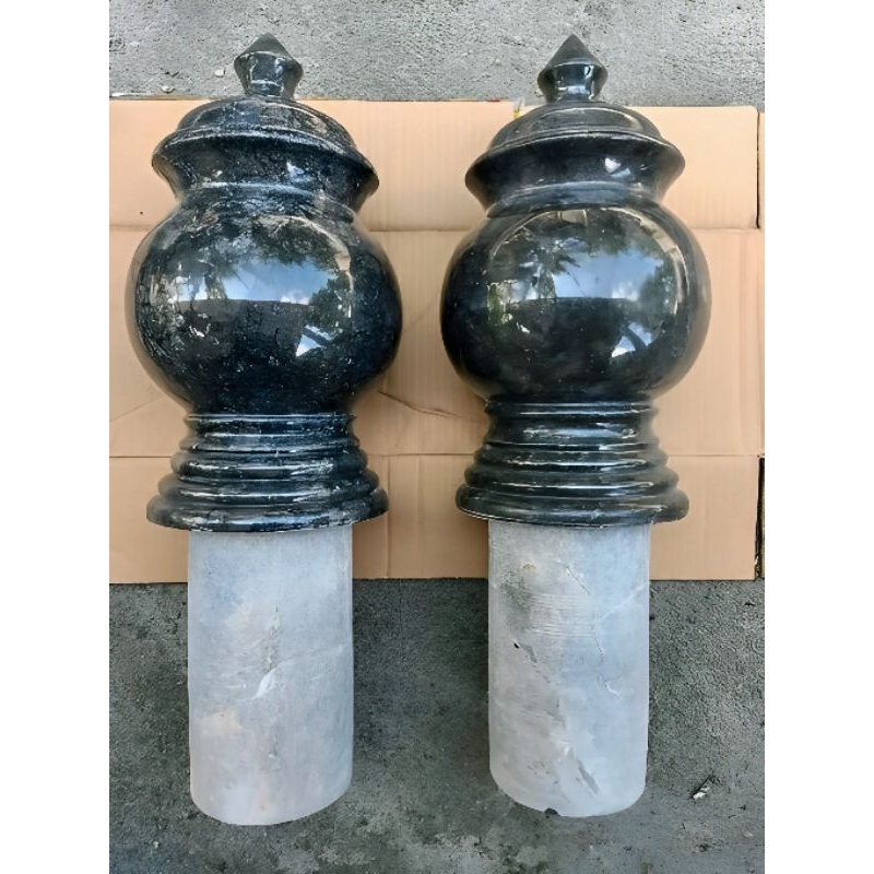 Nisan Bundar Marmer Hitam Model Cungkup