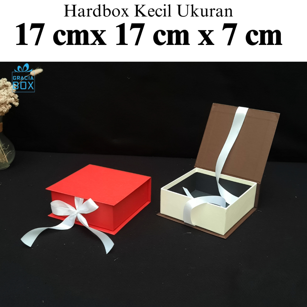 

BOX HAMPERS - HARDBOX - KOTAK KADO - ukuran 17 cm x 17 cm x 7 cm
