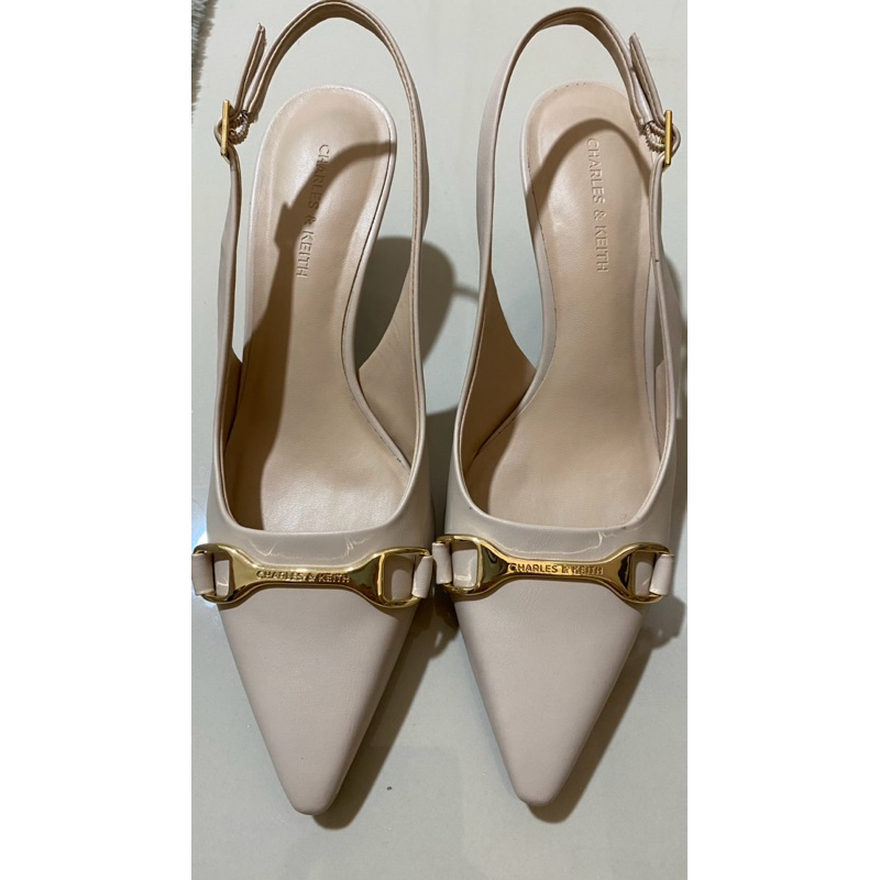 PRELOVED HEELS CHARLES AND KEITH 3CM