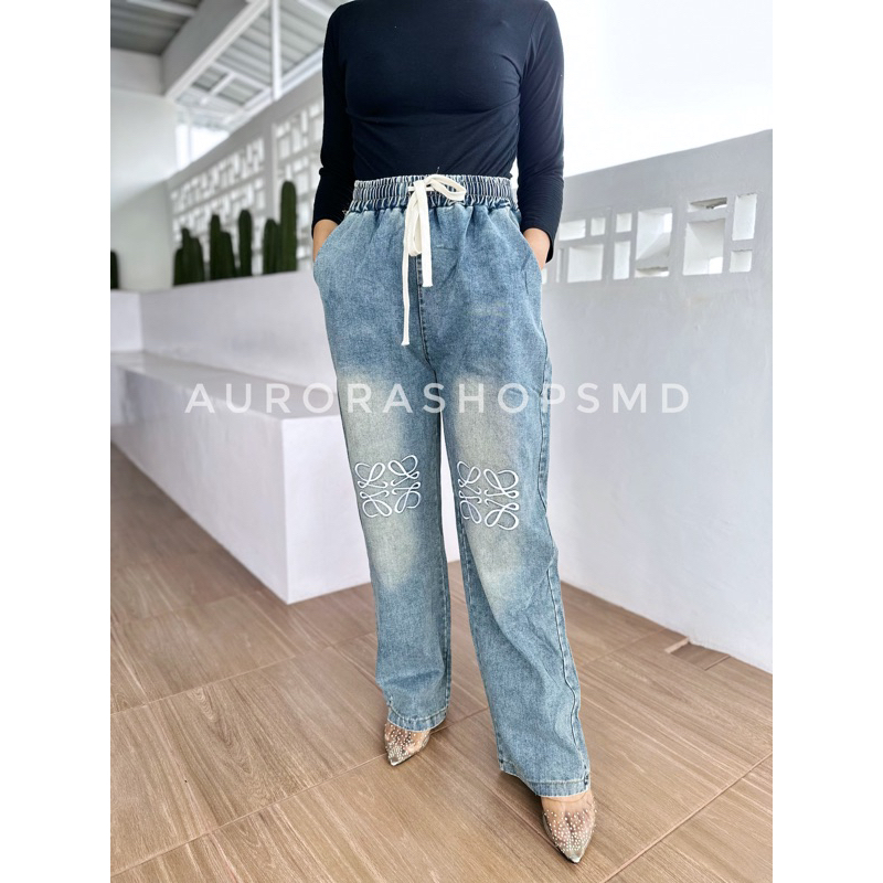 8523 LOEWE JEANS