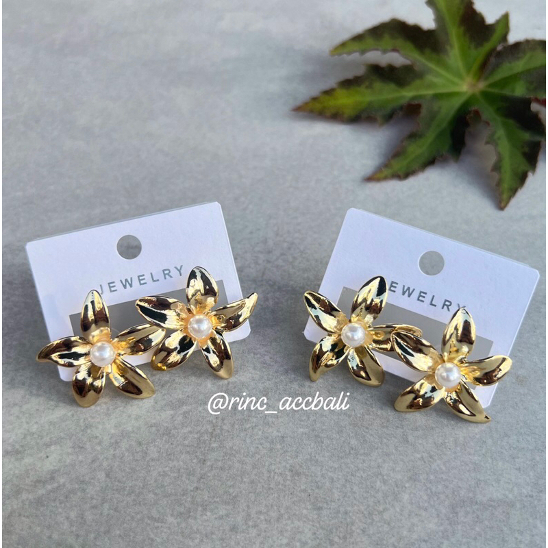Best Seller - Anting Bunga Mutiara Silver 925 needle fashion earrings / titanium / stainless steel /