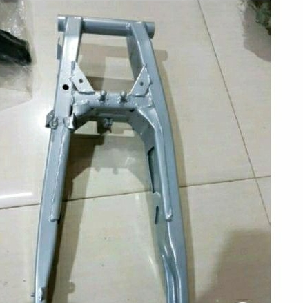 swing arm / garpu vixion old
