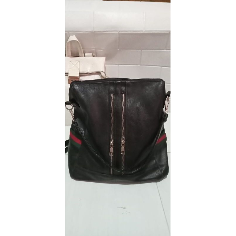 Preloved Tas Ransel Wanita Hitam