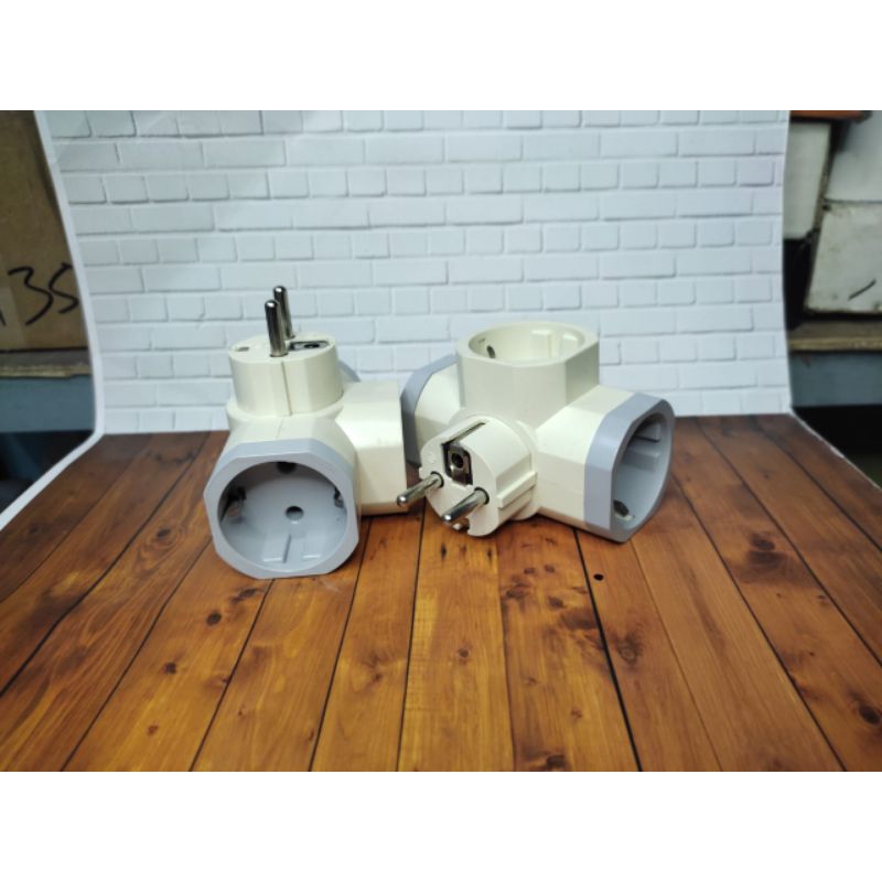 Steker T arde saklar