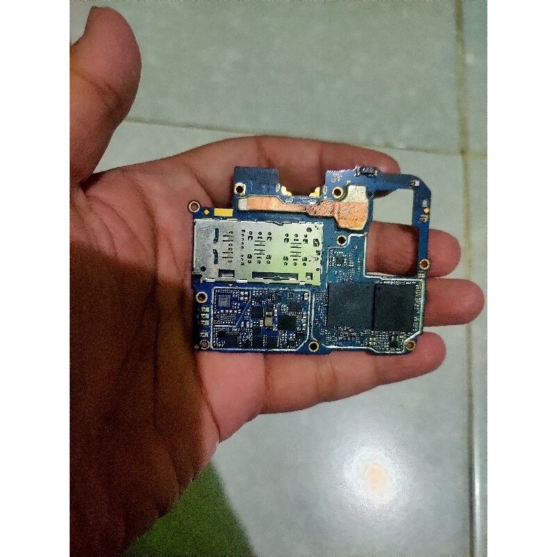 MESIN + fleksibel REALME 6 4/128 MATOT