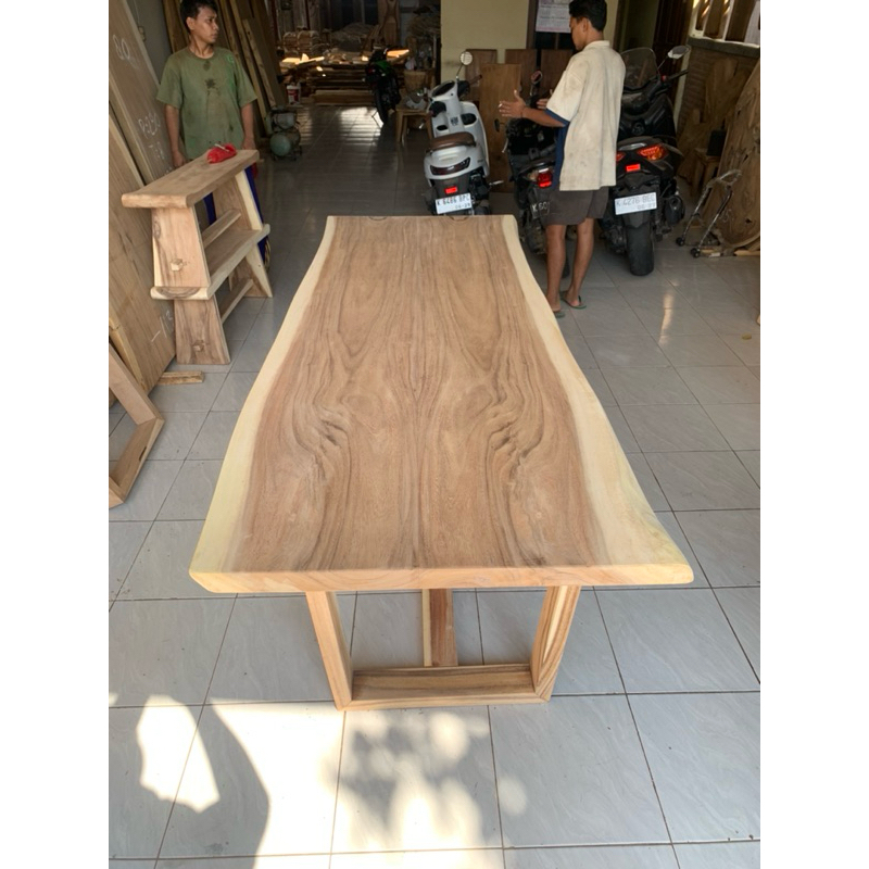 MEJA MAKAN - MEJA UNIK - MEJA SAMBUNG 2 KAYU - KAYU TREMBESI