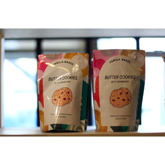 

VANILA BAKES - BUTTERCOOKIES WITH CRANBERRY