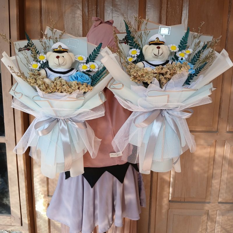 Buket bunga edelweis boneka wisuda/profesi | buket polisi | buket tni tentara | buket guru/dokter | 