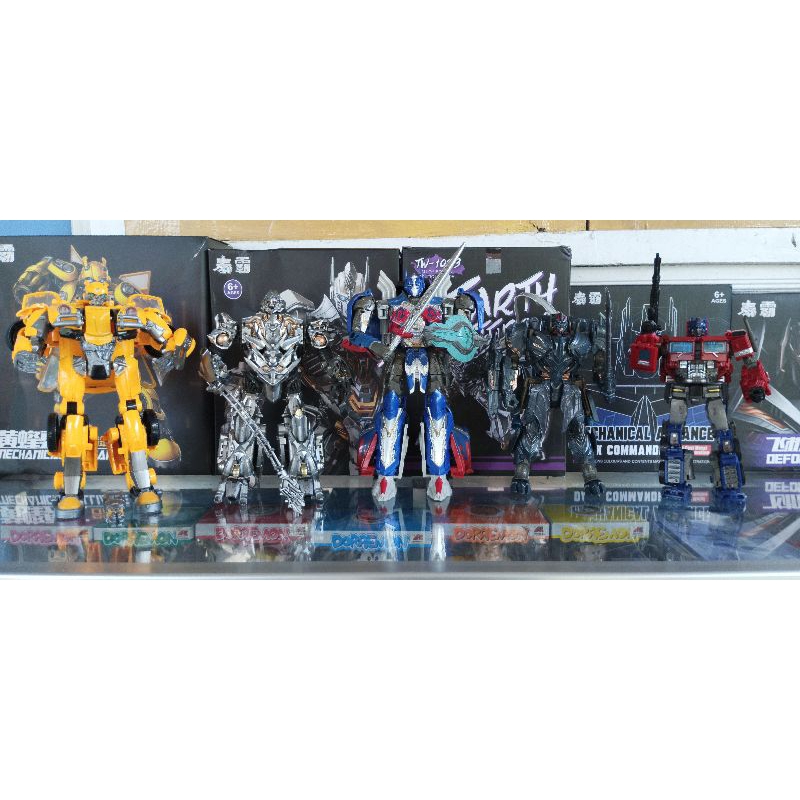 Robot transformers besar