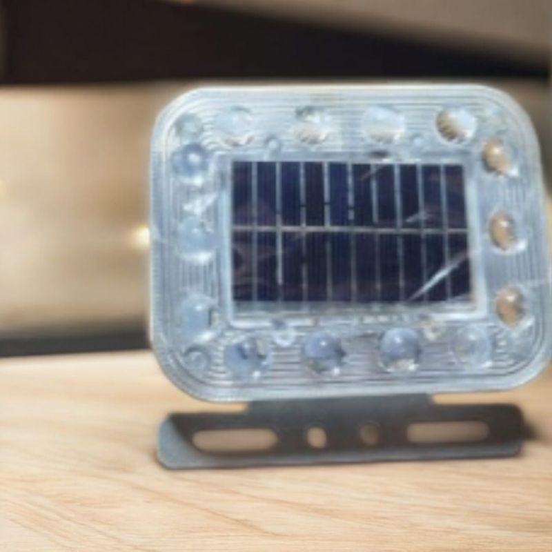 solar emergency strobe led square rechargeable lampu kotak sekrup pakai surya panel