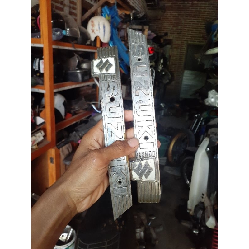 emblem tangki zusuki fr 80 fr 75 original copotan