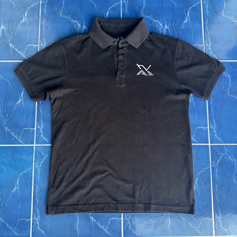 kaos polo armani exchange preloved second