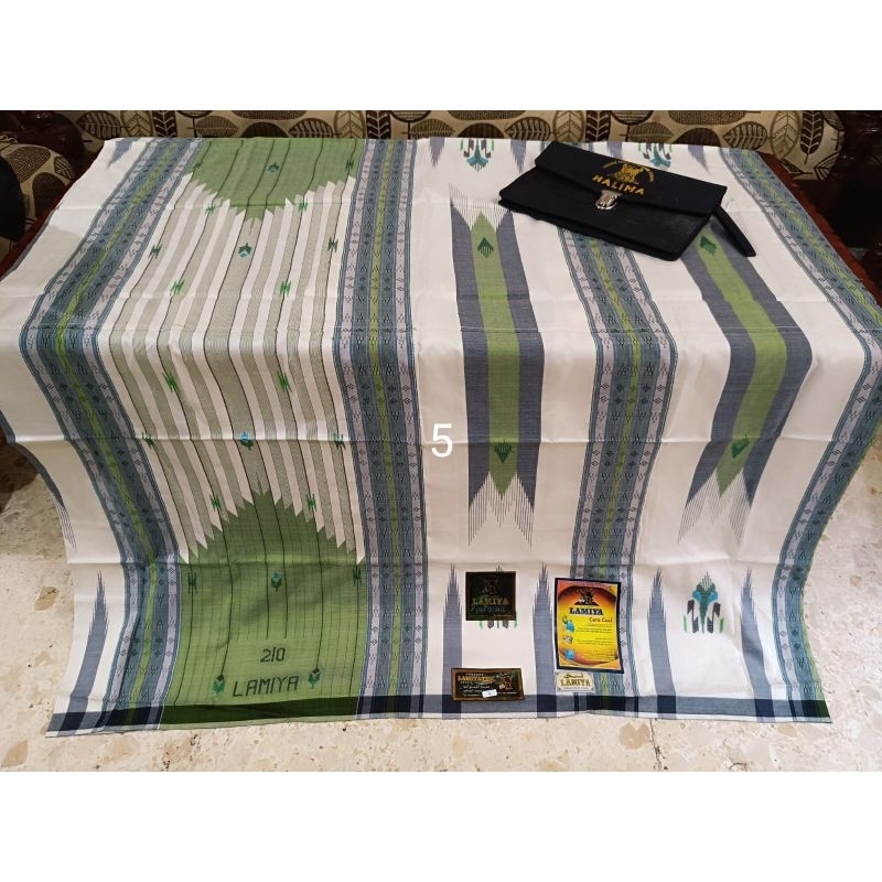 Sarung Tenun LAMIYA Full Sutra 210 Motif SGT