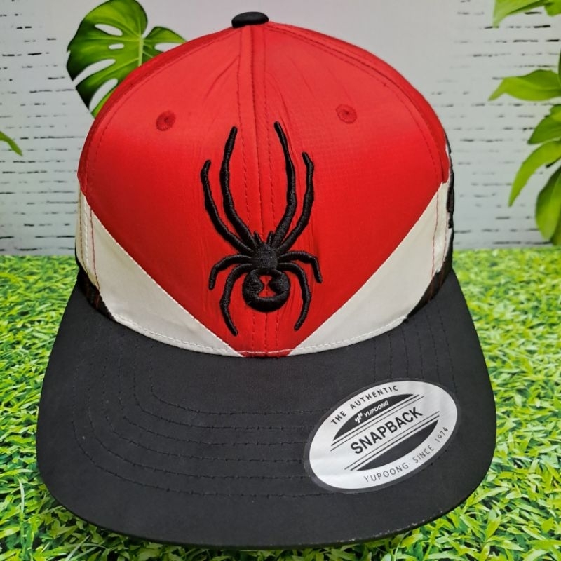 Topi Spyder x The Classic Yupoong Snapback, Original.