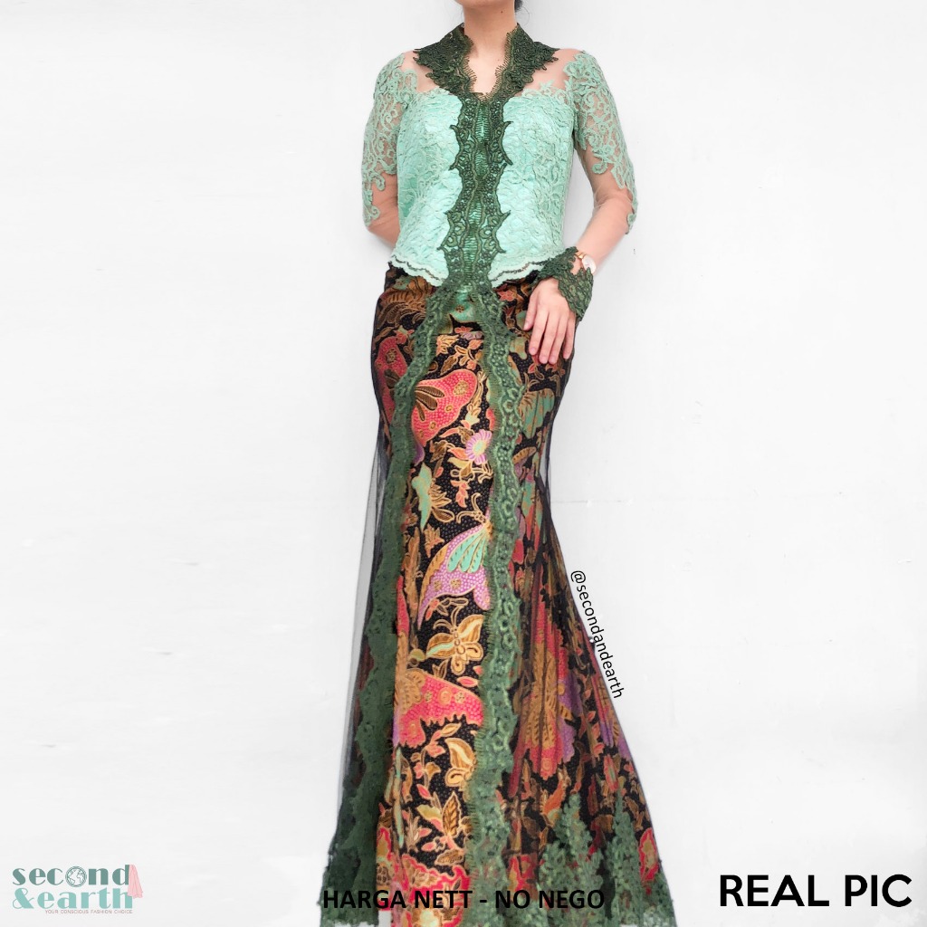 Dress Kebaya Batik (M) Terusan Formal Lengan Panjang Brukat Tile Duyung Hijau Long Sleeve Long Dress
