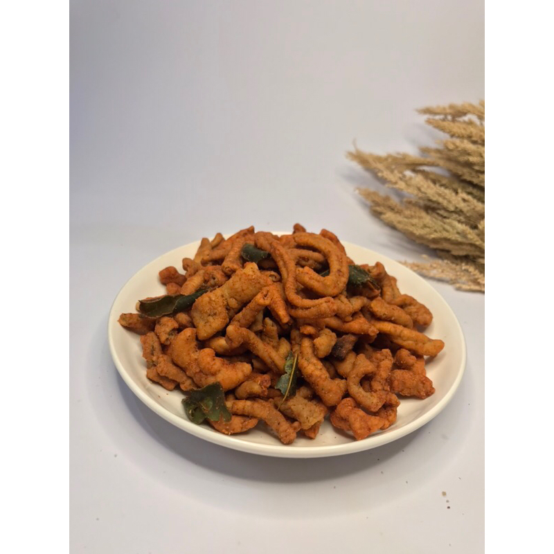 

Snack Usus Crispy Keripik Usus- Gurih dan Lezat - Food Cemilan Camilan Kering Pedas Kripik