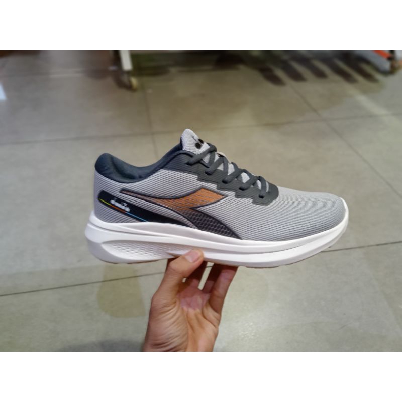 Sepatu Diadora original pria/Diadora Massimo men's running shoes -Grey