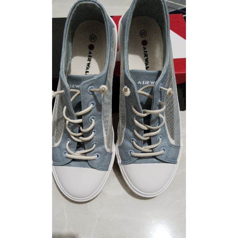 sepatu airwalk (preloved)