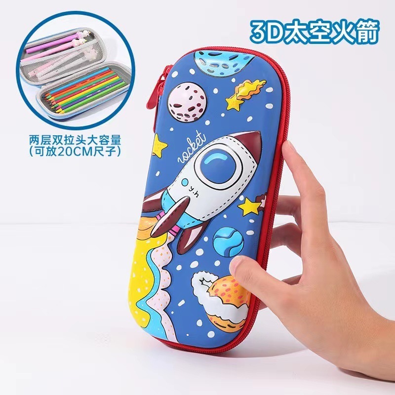 

Tempat Pensil Timbul 3D Timbul Karakter Astronot / Rocket Roket / Ufo Uvo Monkey