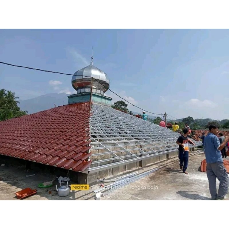 renovasi atap lama  rumah ibadah