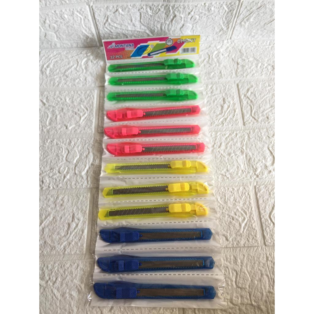 

(A15) Cutter/Pemotong Kertas/Pisau Cutter Plastik Kecil (Pcs)