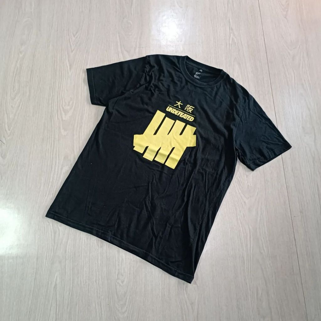 UNDEFEATED     T-SHIRT   BLACK