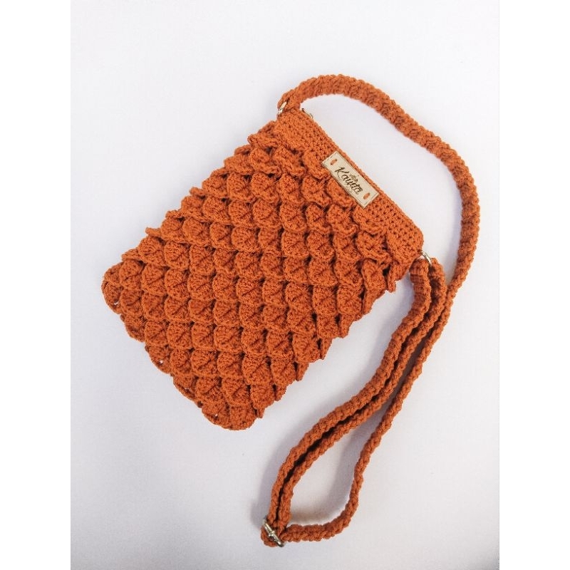 BEBAS CUSTOM WARNA | Slingbag rajut crocodile | tas rajut motif sisik | tas rajut by Kainta Handmade