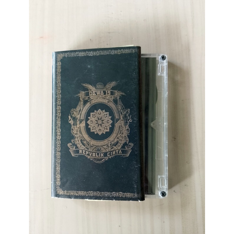 Kaset Pita Dewa 19 - Kerajaan Cinta