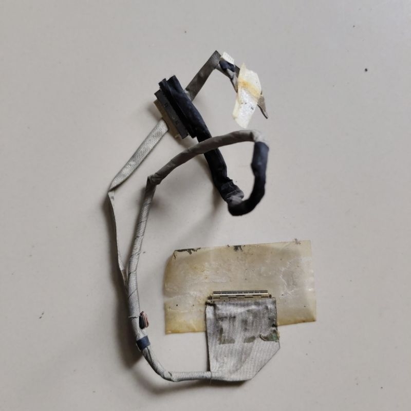 JUAL CEPAT   Plexsibel/LVBS Lcd Laptop/Notebook Acer Aspire One 522 100% Cabutan norm