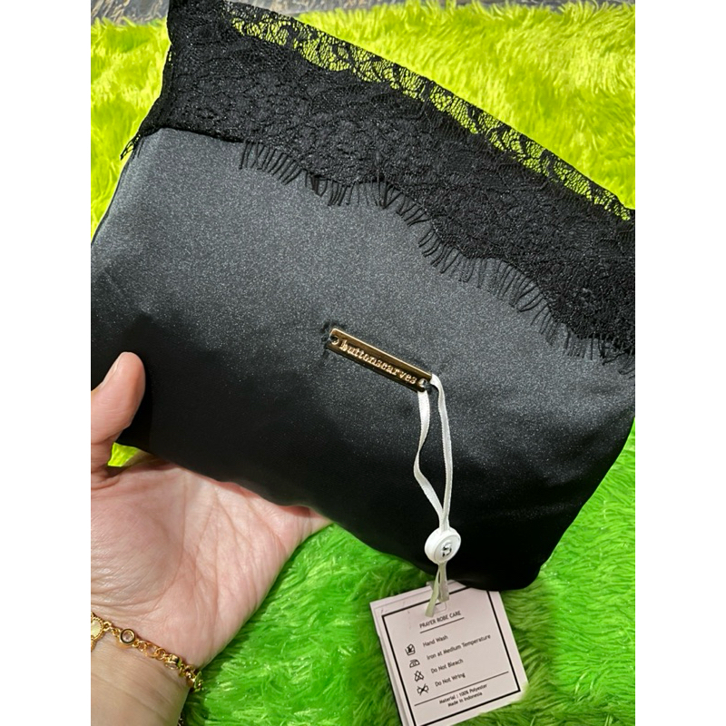 As-Is Signature Lace Prayer Robe- Black