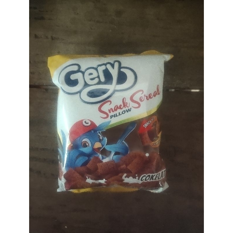 

Makanan Ringan Gery Snack Sereal Pillow Rasa Cokelat 26g Satuan - Snack Ringan