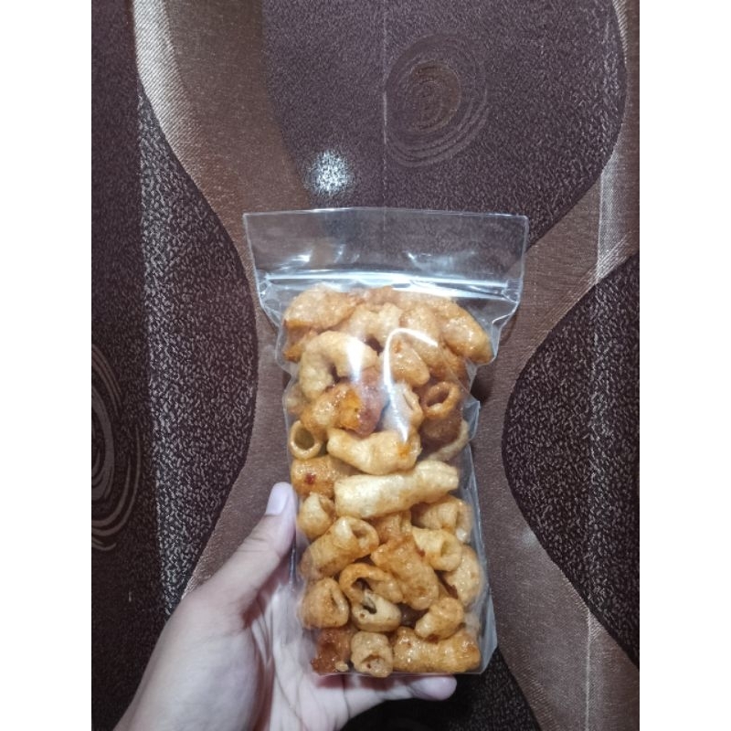 

Kerupuk Macaroni pedas manis Renyah gurih Kemasan 100 gram