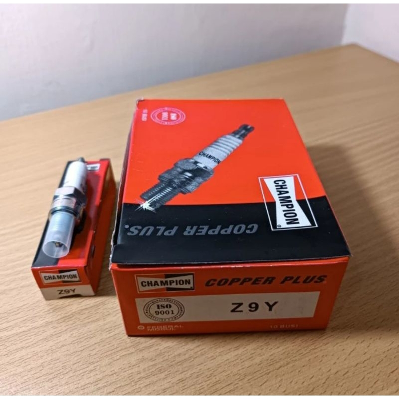 BUSI CHAMPION Z9Y MOTOR