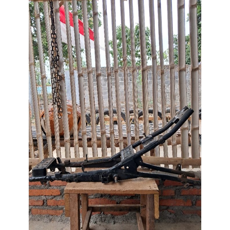 RANGKA BELAKANG TILAM.TILAS TIGER 2000 ORIGINAL