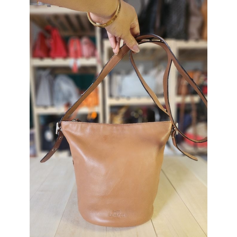 TAS BEKAS TAS SECOND Tas 2nd Coach Brown Neon Duffle Calf Leather Duffle Shoulder Bag