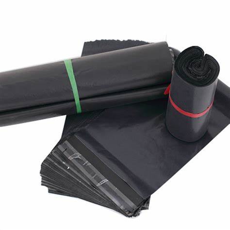 

PLASTIK PACKAGING POLYMAILER WARNA HITAM DAN PINK UKURAN 17X30