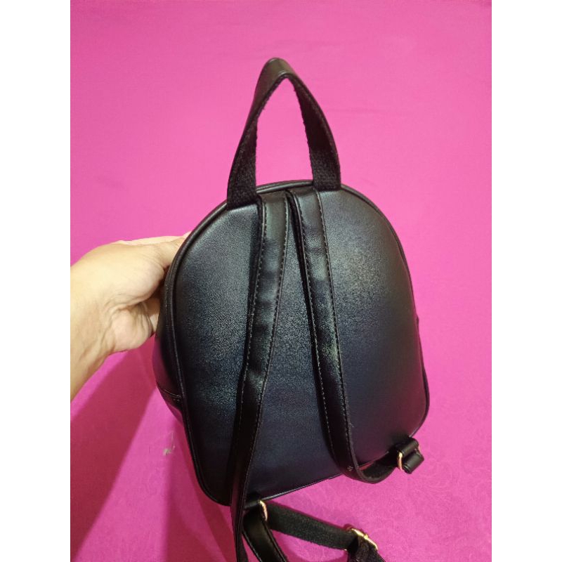 Tas ransel wanita kecil