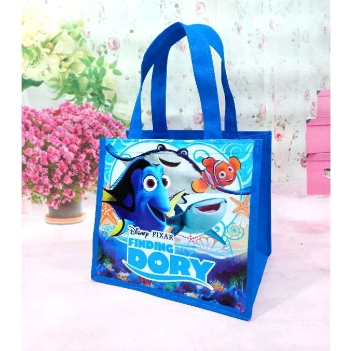 

Tas Ulang Tahun READY STOK (18 Macam Karakter Gambar)