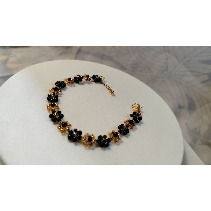 Premium Bracelet Daisy / Manik Manik / Gelang manik bunga Hitam mix Gold