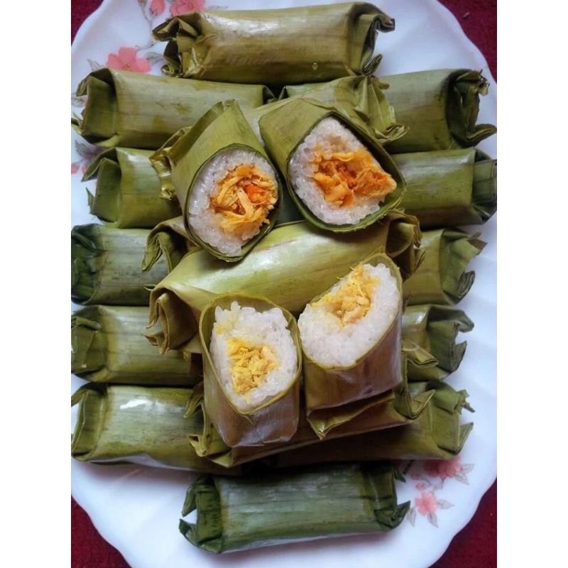 

Lontong Daun Pisang / Kue Subuh / Kue Basah / Jajanan Pasar Senen