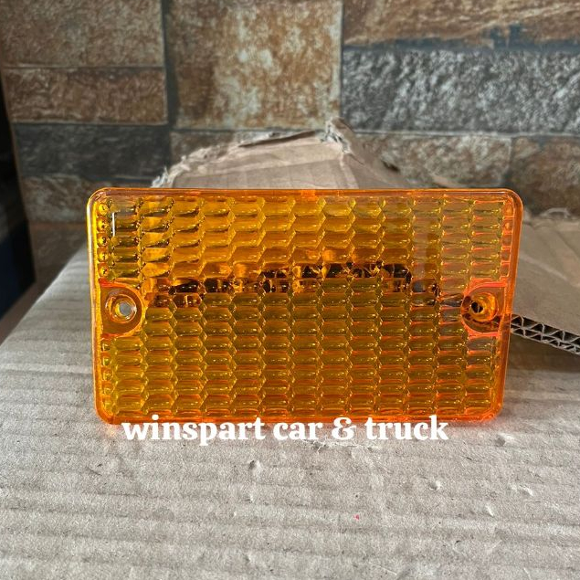 Mika Bemper L300 Kuning Mika Bumper L300 Sen Samping kiri / kanan WP (HARGA PER 1 BIJI)
