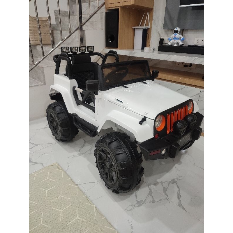 Mobil aki off road anak dan bayi termasuk remote kontrol