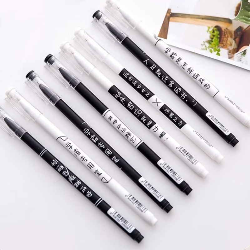 

PULPEN PENA TINTA HITAM 0.5mm AESTHETIC JAPANESE THEME WHITE BLACK
