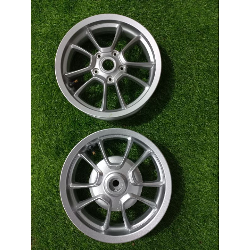 velg vespa primavera yatch silver r12