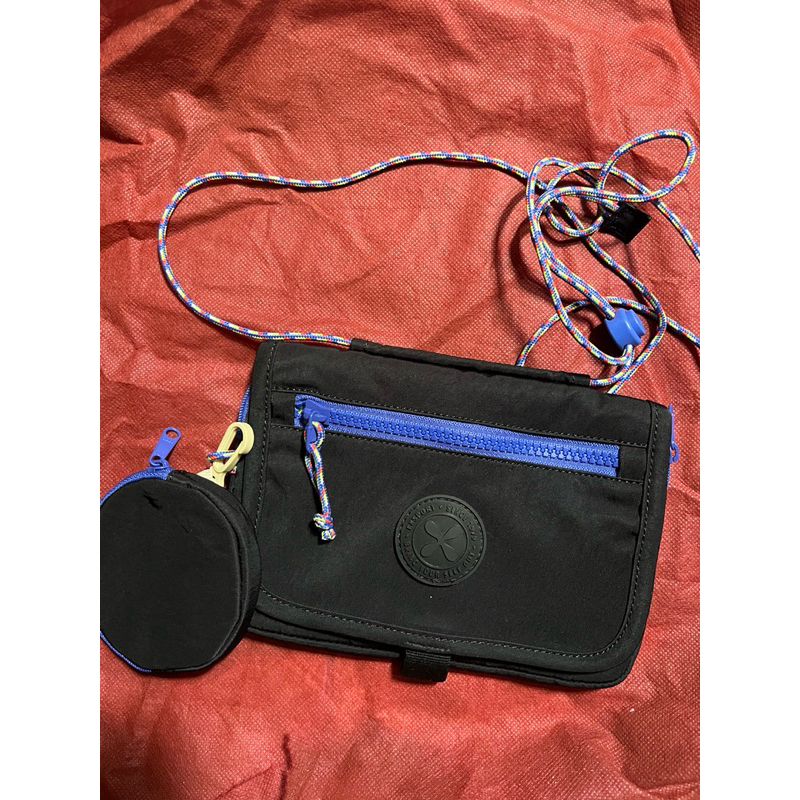 Export Sling Bag - Black (Preloved)