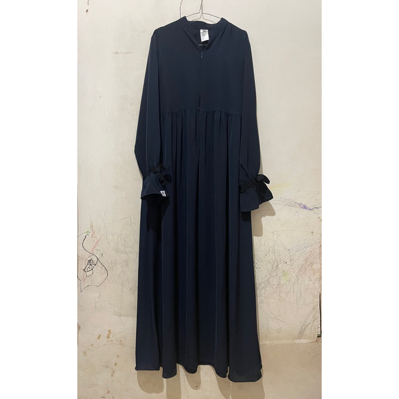 Cala abaya - Aqsamodestwear M - Preloved
