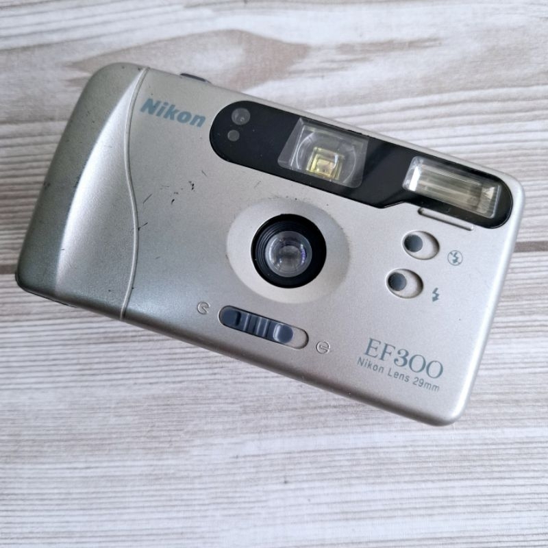 Kamera Analog Nikon EF300