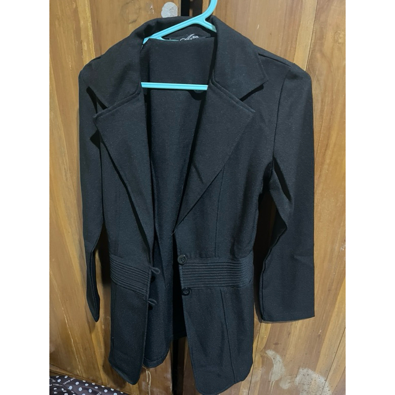 Blazer Hitam aura Collection