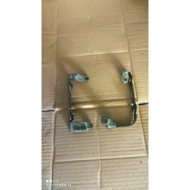 original breket dudukan cover cylinder blok kop mesin atas thunder 125